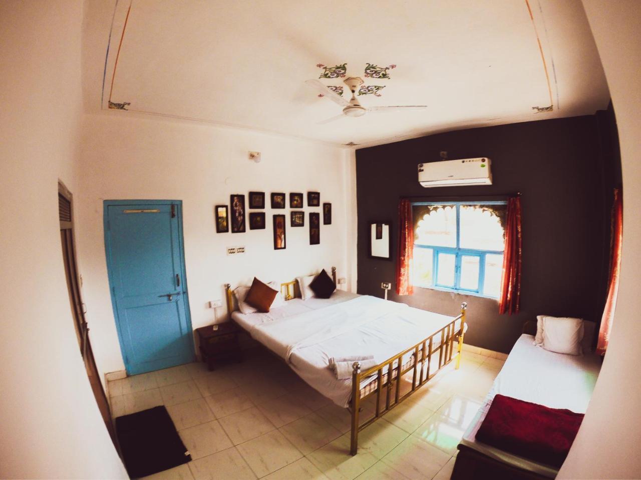 The Hostel Crawl Udaipur Eksteriør billede